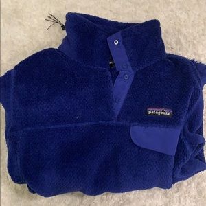 Blue women’s Patagonia pullover size small